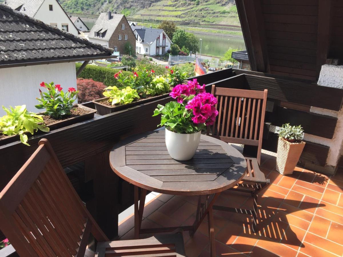 Ferienwohnung Unter Dem Schild Oberfell Bagian luar foto