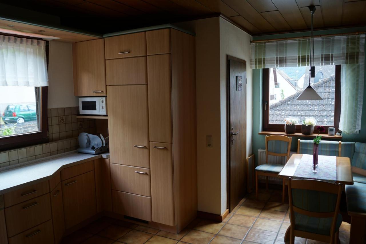 Ferienwohnung Unter Dem Schild Oberfell Bagian luar foto