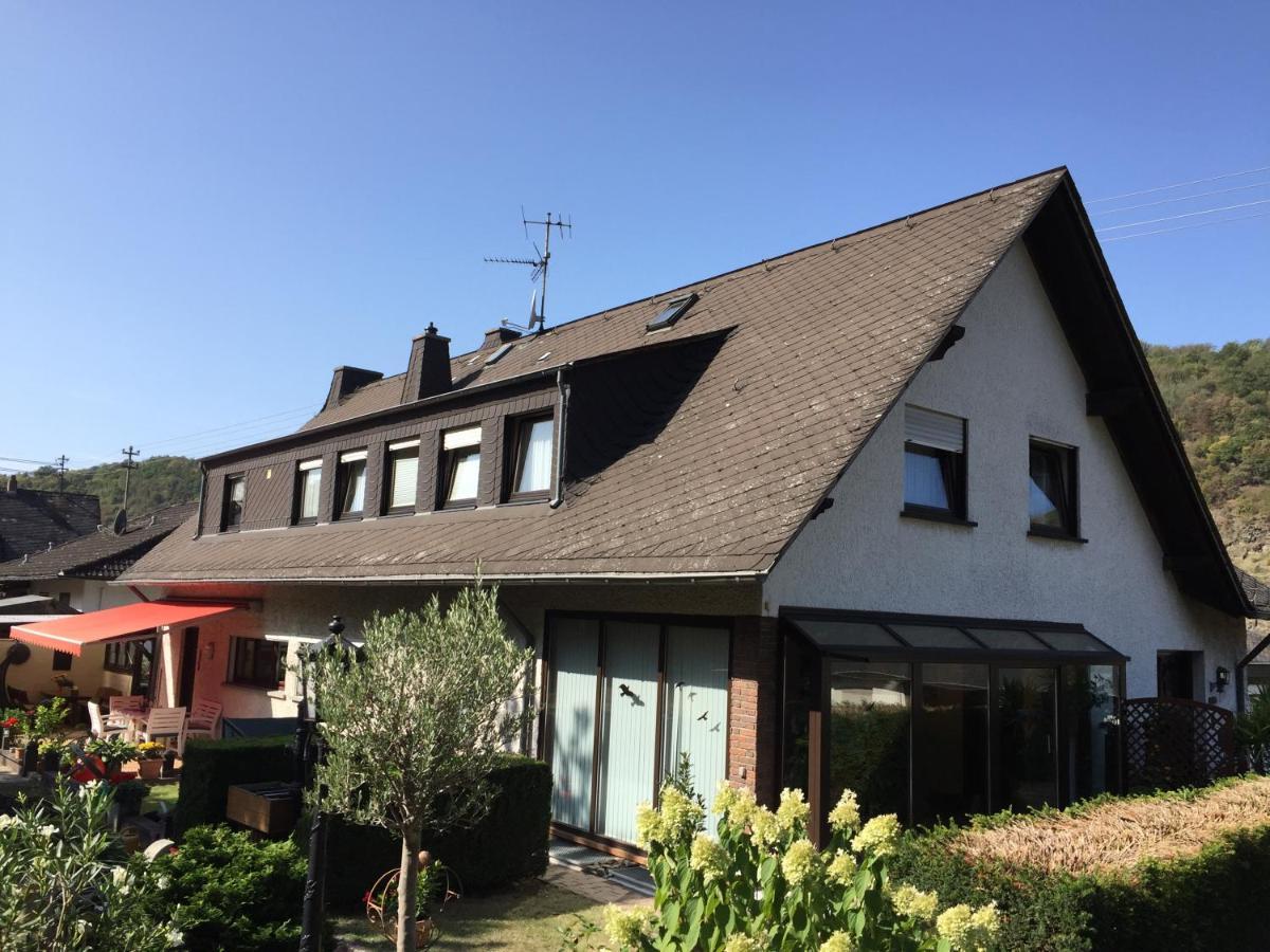 Ferienwohnung Unter Dem Schild Oberfell Bagian luar foto