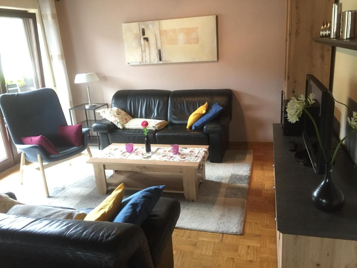 Ferienwohnung Unter Dem Schild Oberfell Bagian luar foto