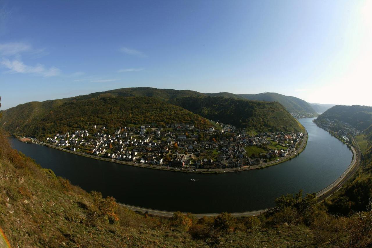Ferienwohnung Unter Dem Schild Oberfell Bagian luar foto