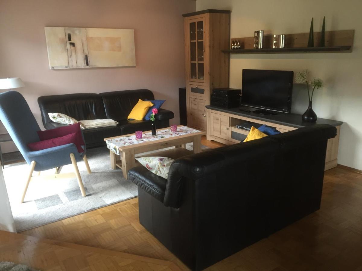 Ferienwohnung Unter Dem Schild Oberfell Bagian luar foto