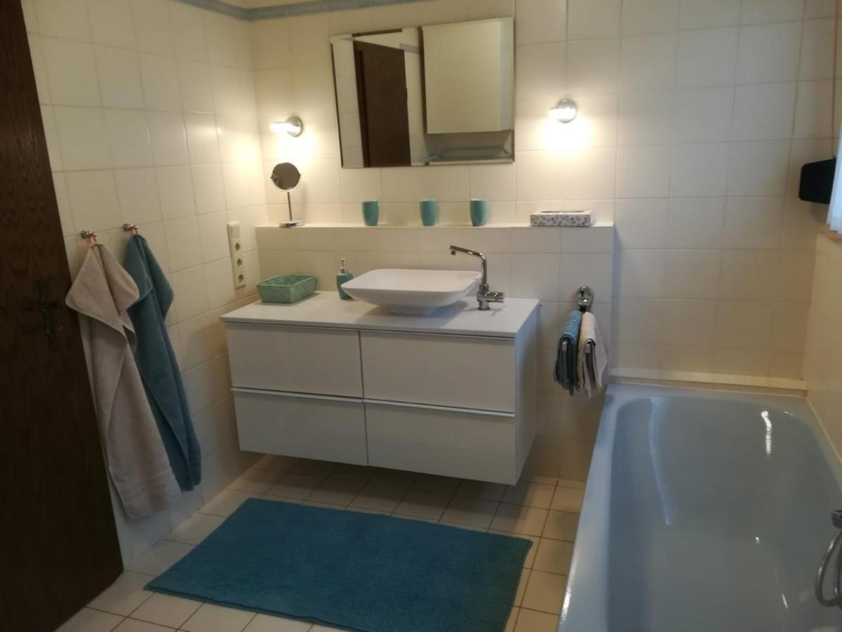 Ferienwohnung Unter Dem Schild Oberfell Bagian luar foto